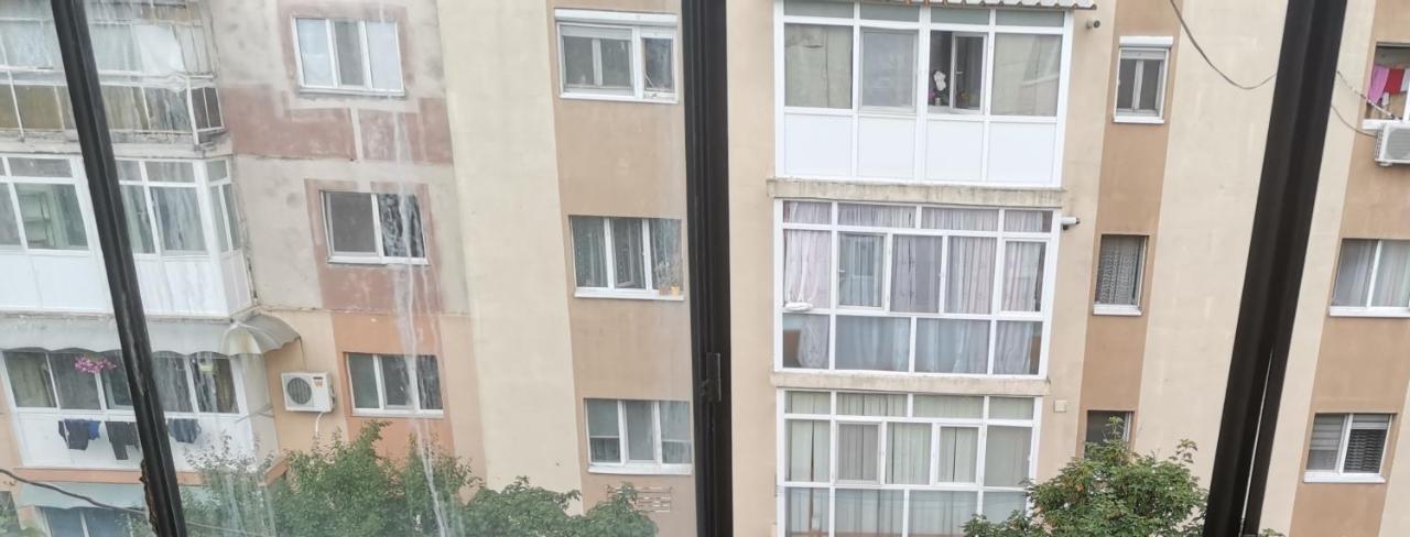 Bloom Box Apartments Craiova Exteriör bild