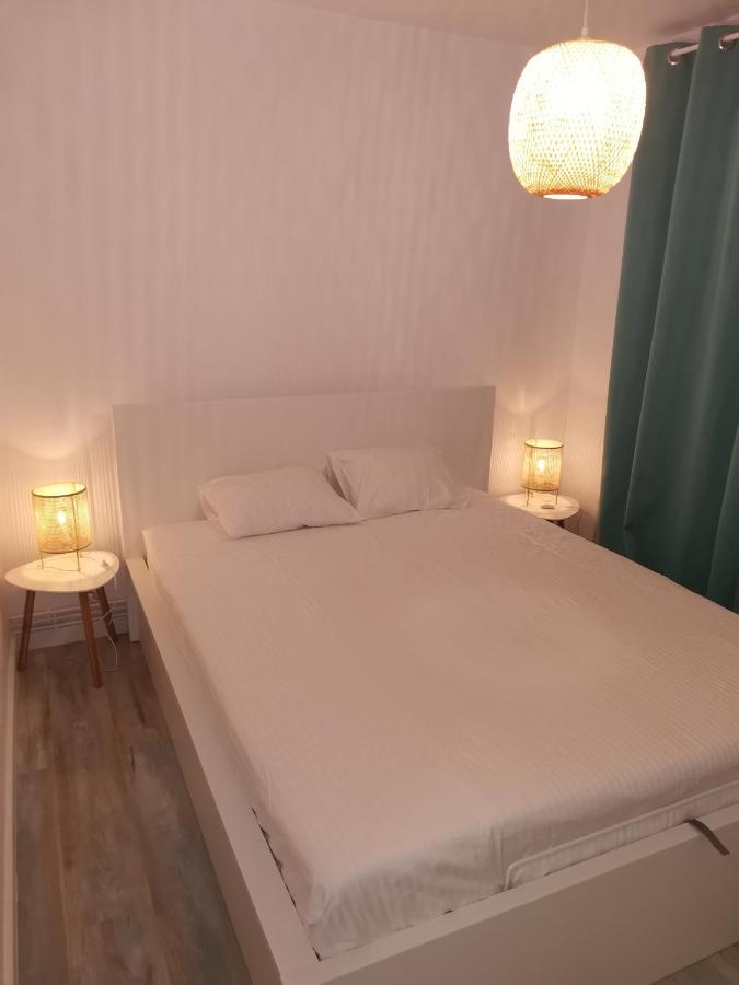 Bloom Box Apartments Craiova Exteriör bild